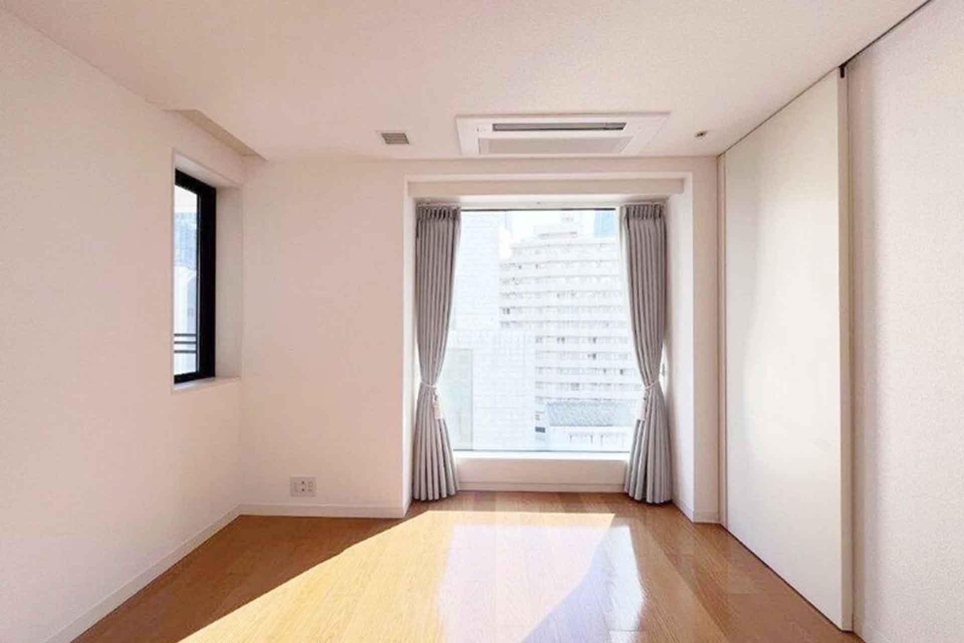 Toranomon Towers Residences Bedroom4.jpg